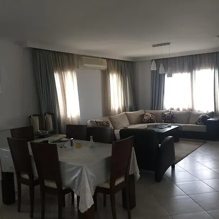 Luxury Homes 博德鲁姆